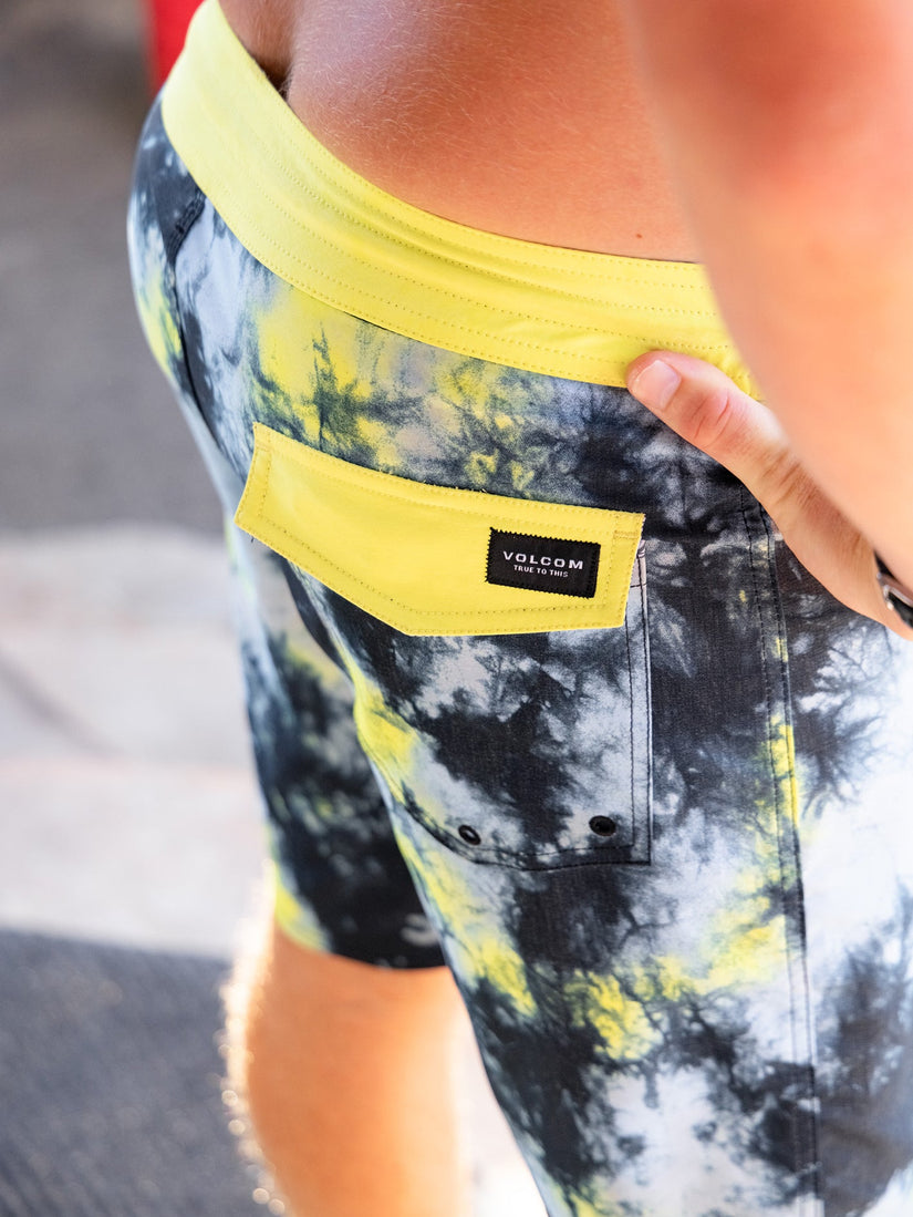 Saturate Stoney 19" Boardshort - LIME TIE DYE