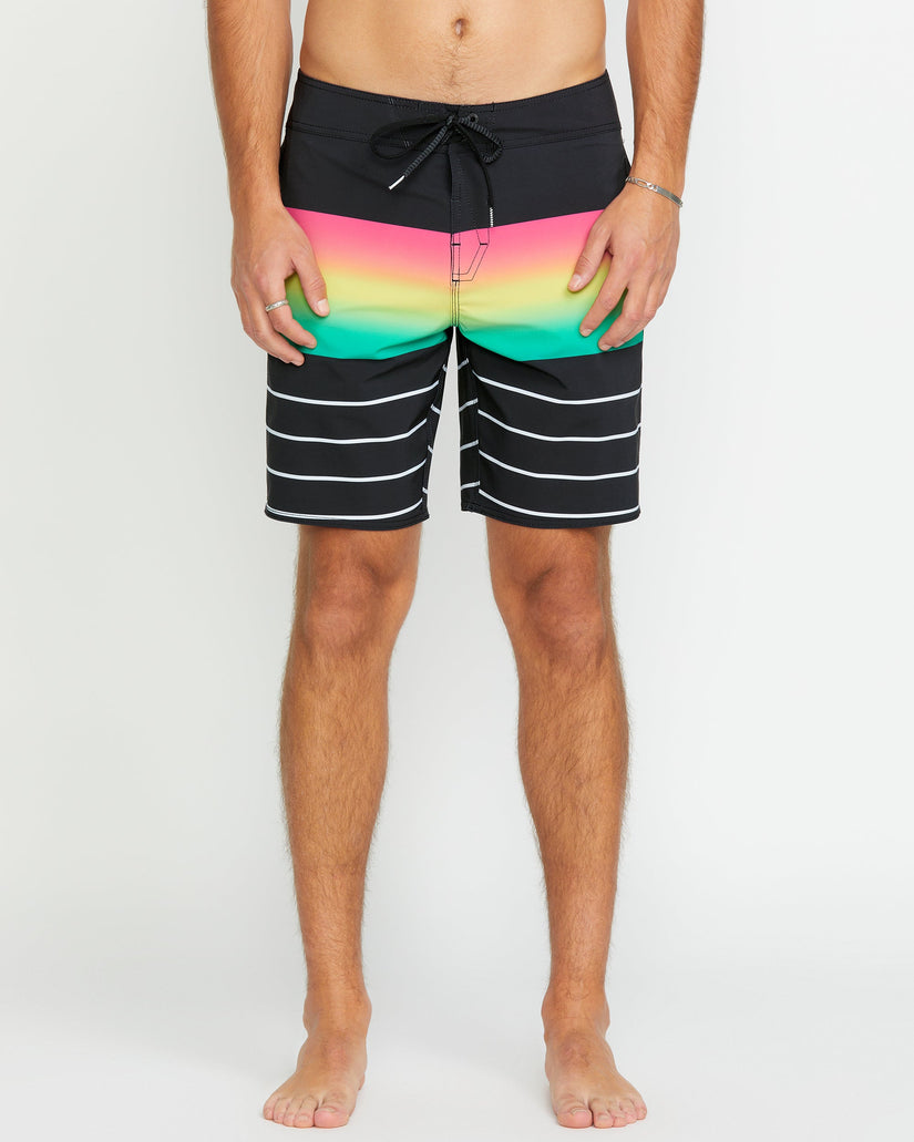 Quarta Fade Mod 19" Boardshorts - NEW BLACK