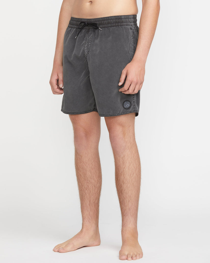Center Trunk 17" Boardshorts - BLACK