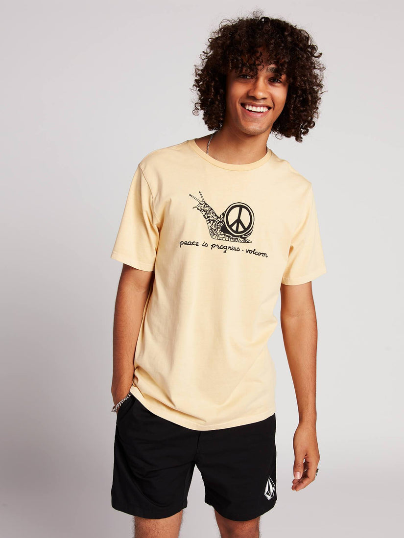 Peaceisprogress T-shirt  - Light Peach